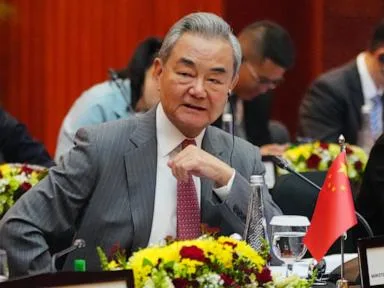 Chinese FM calls for US, China to 'overcome obstacles' ahead of presidential summit