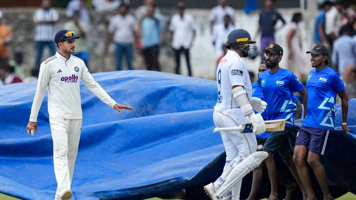 Day 4 Live: Rain set to play major spoilsport in India's bid for victory