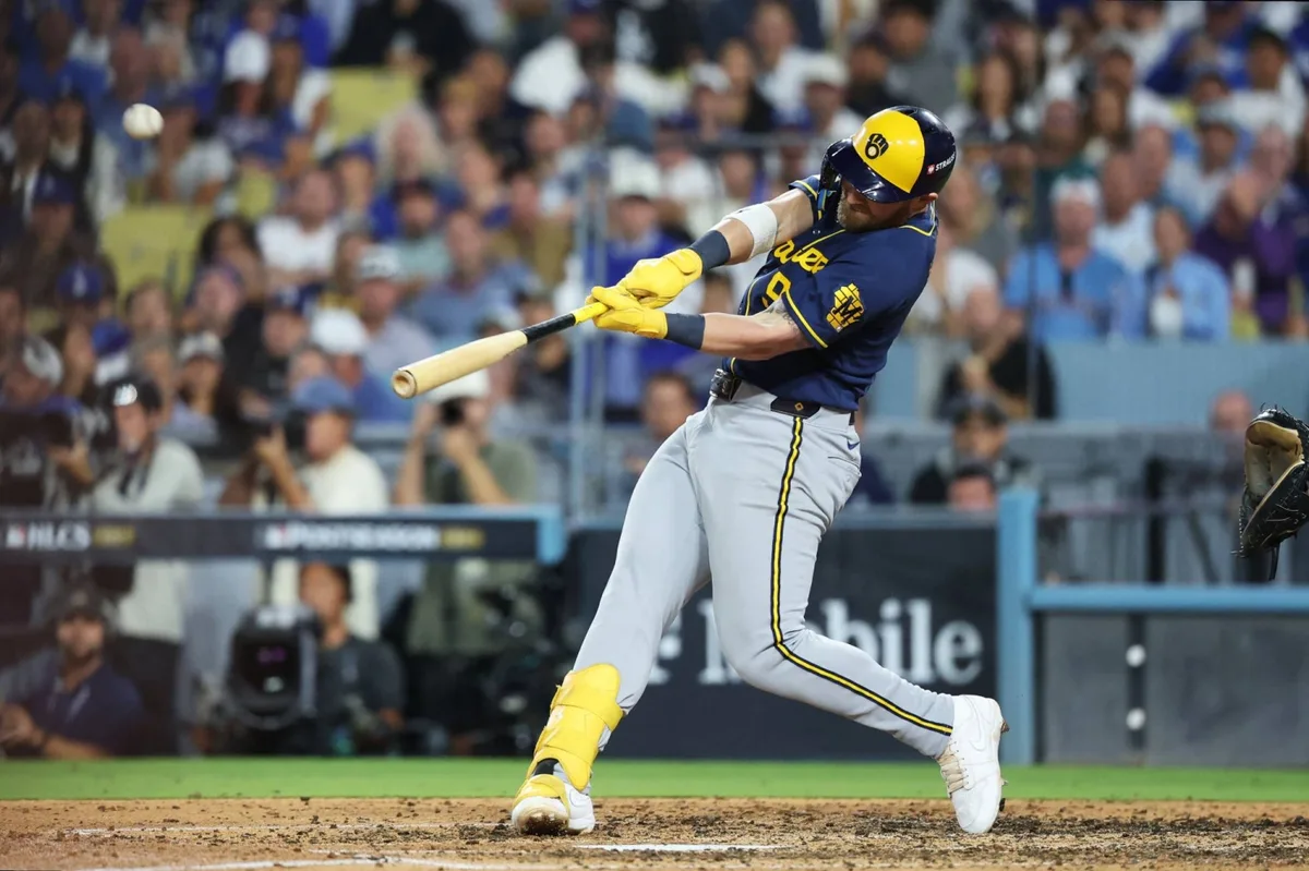 Brewers use late home runs to push Dodgers to brink in NLCS