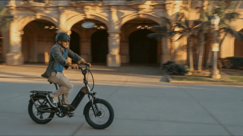 Nova bicicleta elétrica dobrável chama atenção por motor potente e autonomia de até 96 km