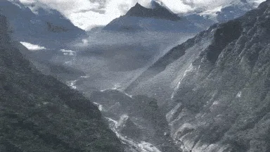 Second flood 'imminent'? Nepal halts rescue ops as China border lake begins overflowing