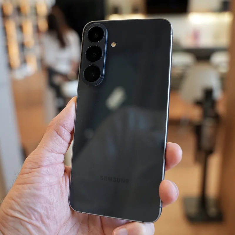 Actualité : Samsung dévoile son Galaxy S26 FE : avec un prix en hausse, le Galaxy S26 devient son pire ennemi