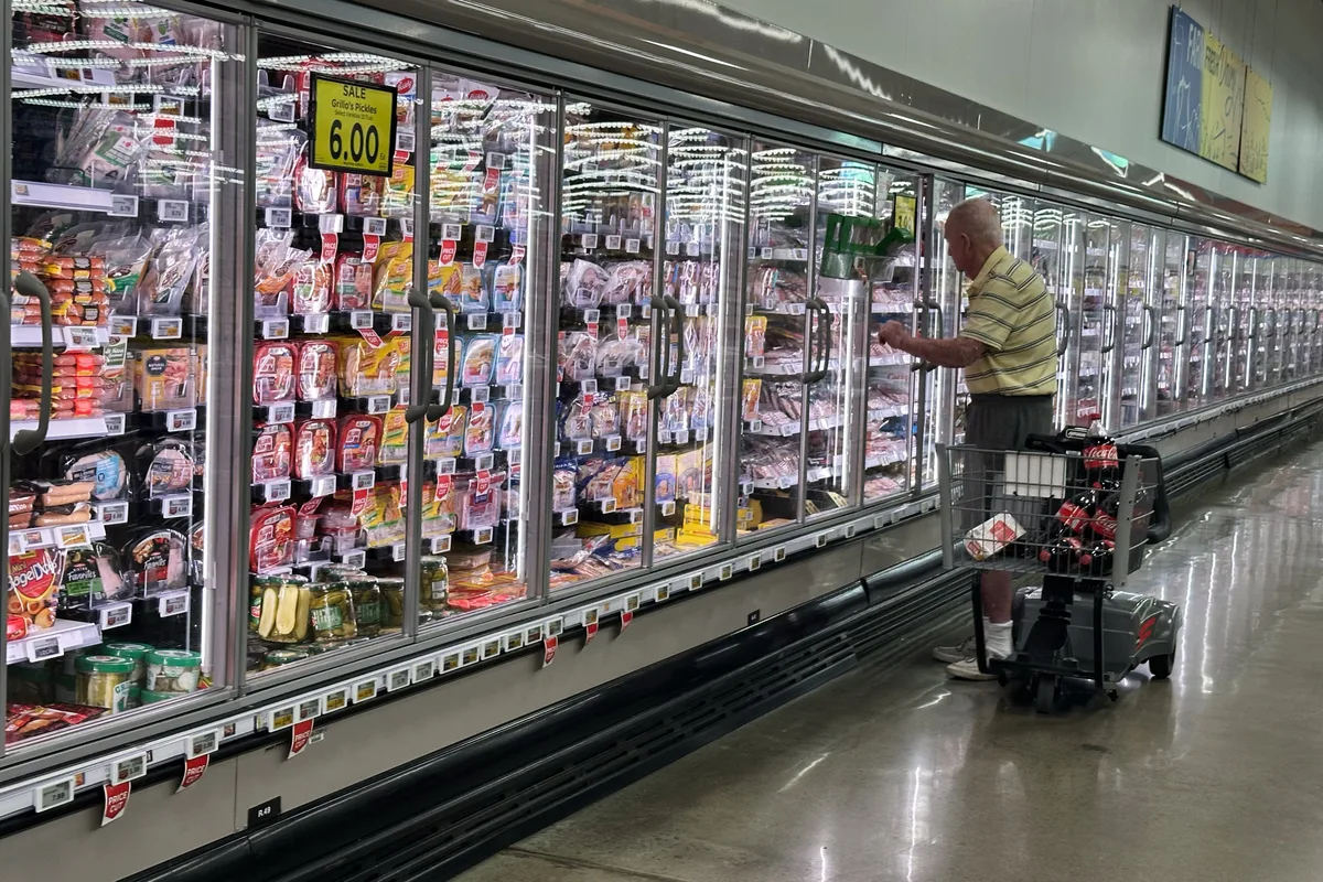 La confianza del consumidor volvió a caer en agosto por el deterioro de la situación personal