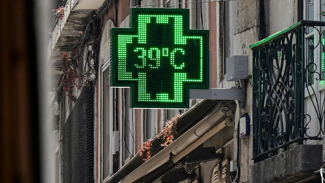 Outono começa, mas temperaturas de verão persistem com nove distritos sob aviso