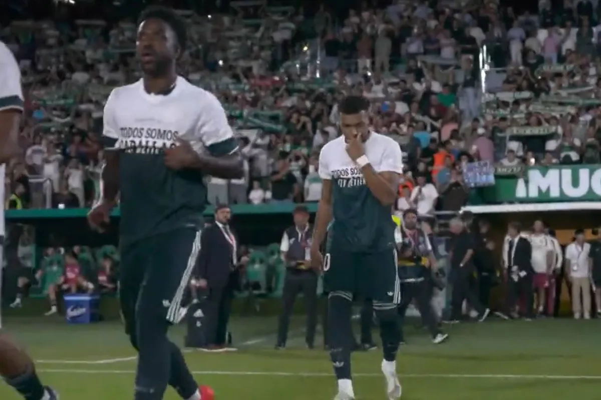Duras críticas a Mbappé, Konaté y Vinícius por no mostrar entero el mensaje de apoyo a Ceuta en sus camisetas: "Dio vergüenza ajena"