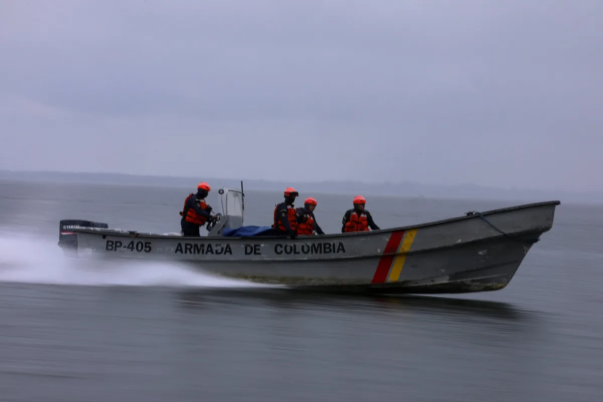 La Armada rescató a 11 tripulantes de una embarcación tras un incendio al norte de San Andrés y Providencia