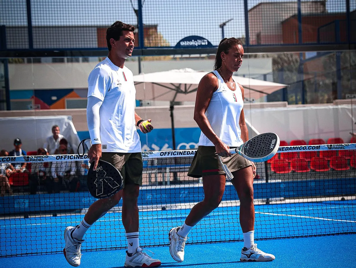 Irmãos Araújo garantem medalha e vão lutar pelo ouro no padel misto