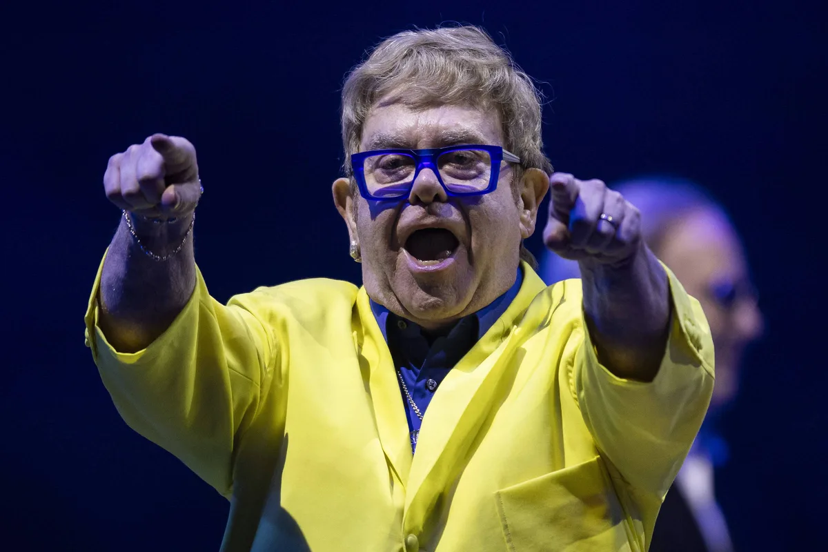 Rock in Rio 2026 perde apelo em edição com repetições, chuva e k-pop