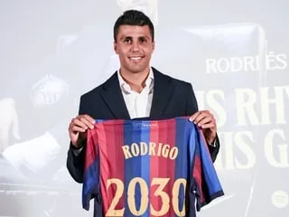 FC Barcelone. « Mon cœur sera toujours bleu » : Rodri fait ses adieux à Manchester City