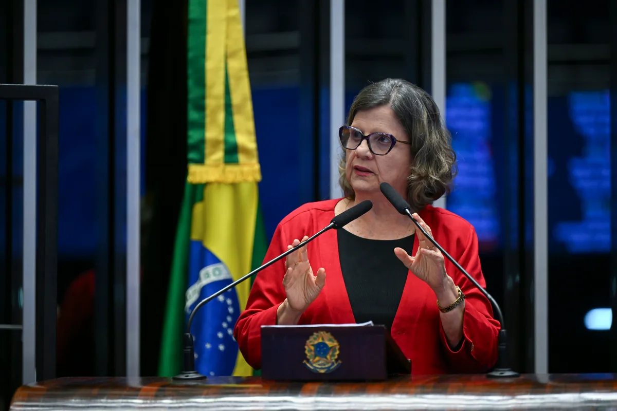 Líder do governo no Senado reconhece impacto eleitoral de votação do fim da escala 6x1