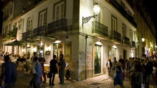 Governo autorizou renovação da videovigilância no Bairro Alto em Lisboa