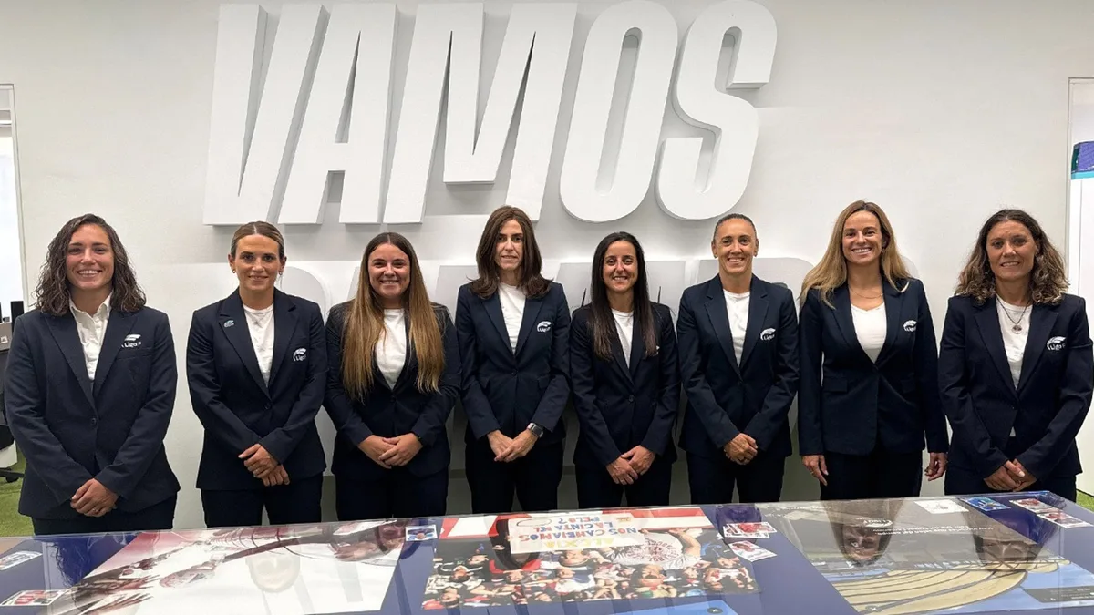 Las directoras de partido de Liga F Moeve ultiman lapreparación para el inicio de la temporada 2026-27
