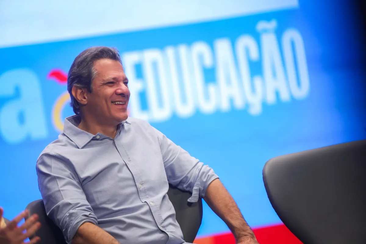Haddad minimiza números do Datafolha e diz confiar em dados do PT