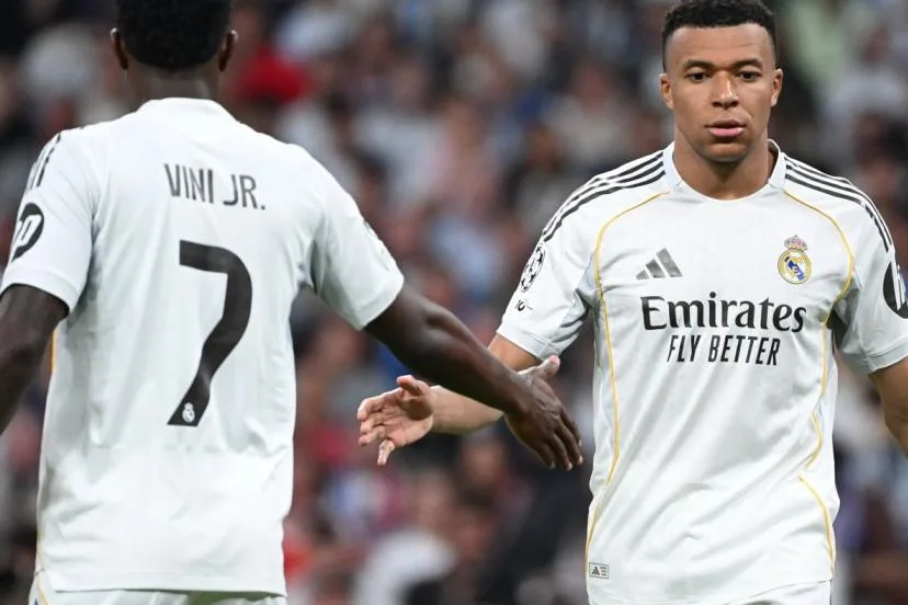 Une « conjugaison tactique compliquée » mais des positions « pas incompatibles » : Mourinho évoque l'association entre Kylian Mbappé, Vinicius et Jude Bellingham