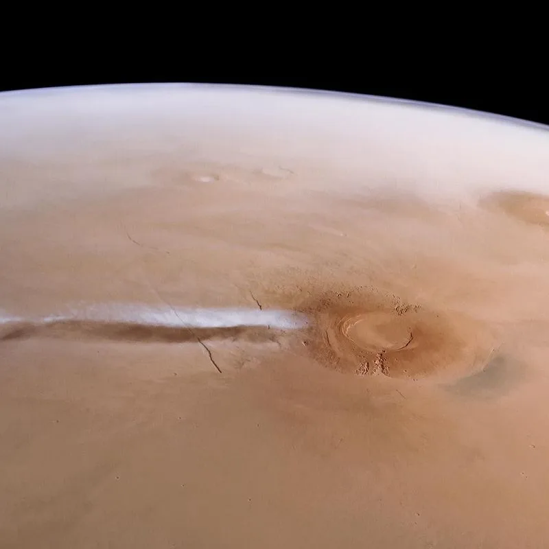 Actualité : Un nuage de 1 600 km apparaît presque chaque jour sur Mars puis disparaît en quelques heures avec une physique jamais observée naturellement sur Terre