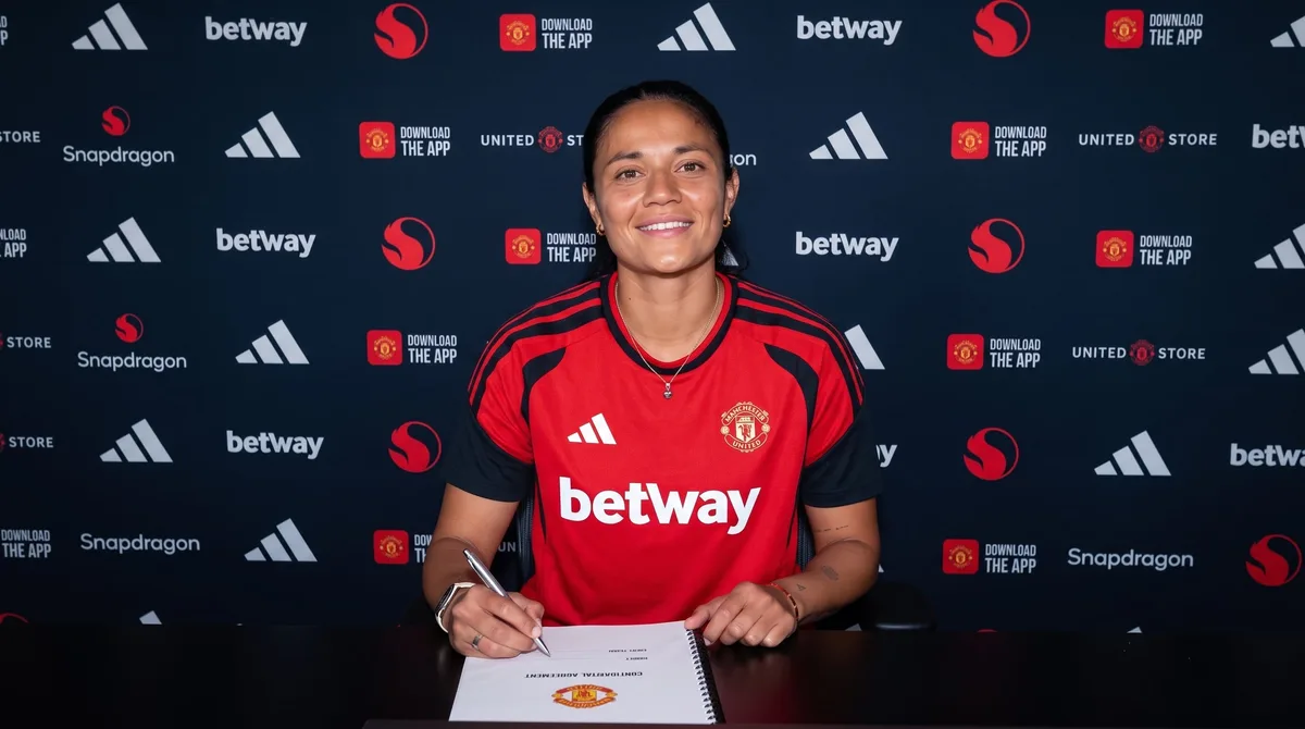 Rebeca Bernal marca su primer gol con el Manchester United dentro de la Players Cup