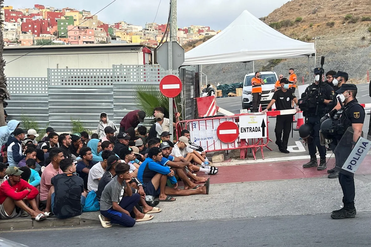 Crise de Ceuta : un rapport policier espagnol sème le doute sur le rôle des forces de l’ordre marocaines