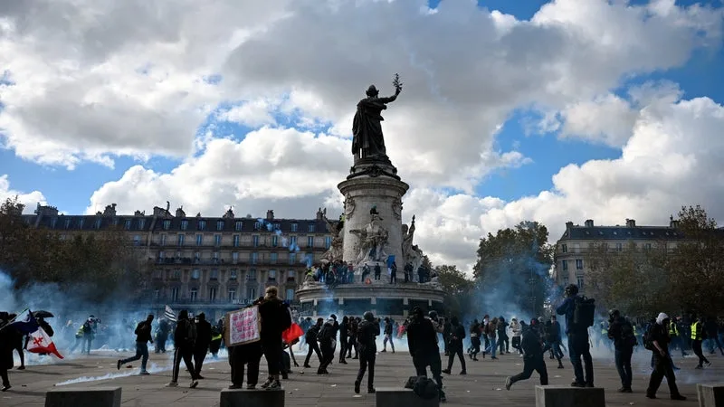 Manifestation du 17 octobre à Paris: 855 personnes interpellées selon la préfecture de police, 720 selon le parquet