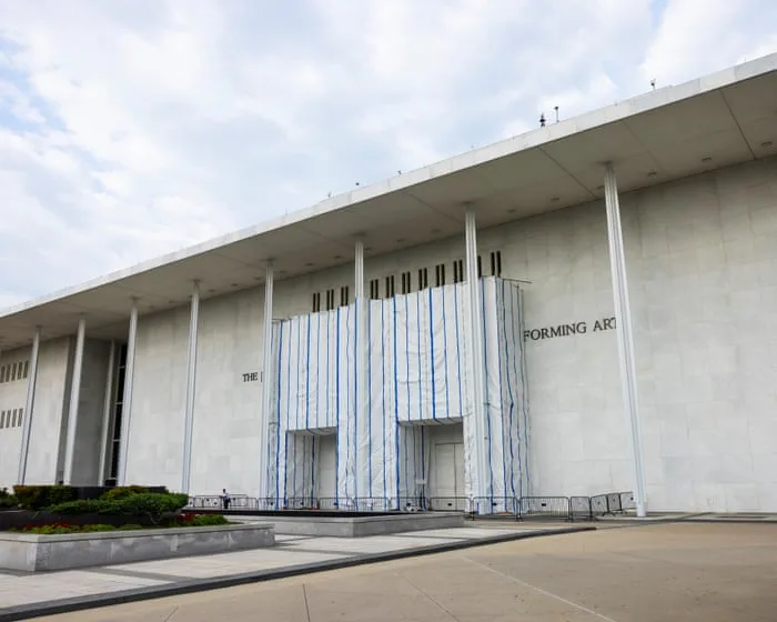 Trump threatens to demolish Kennedy Center if $250m renovation not done