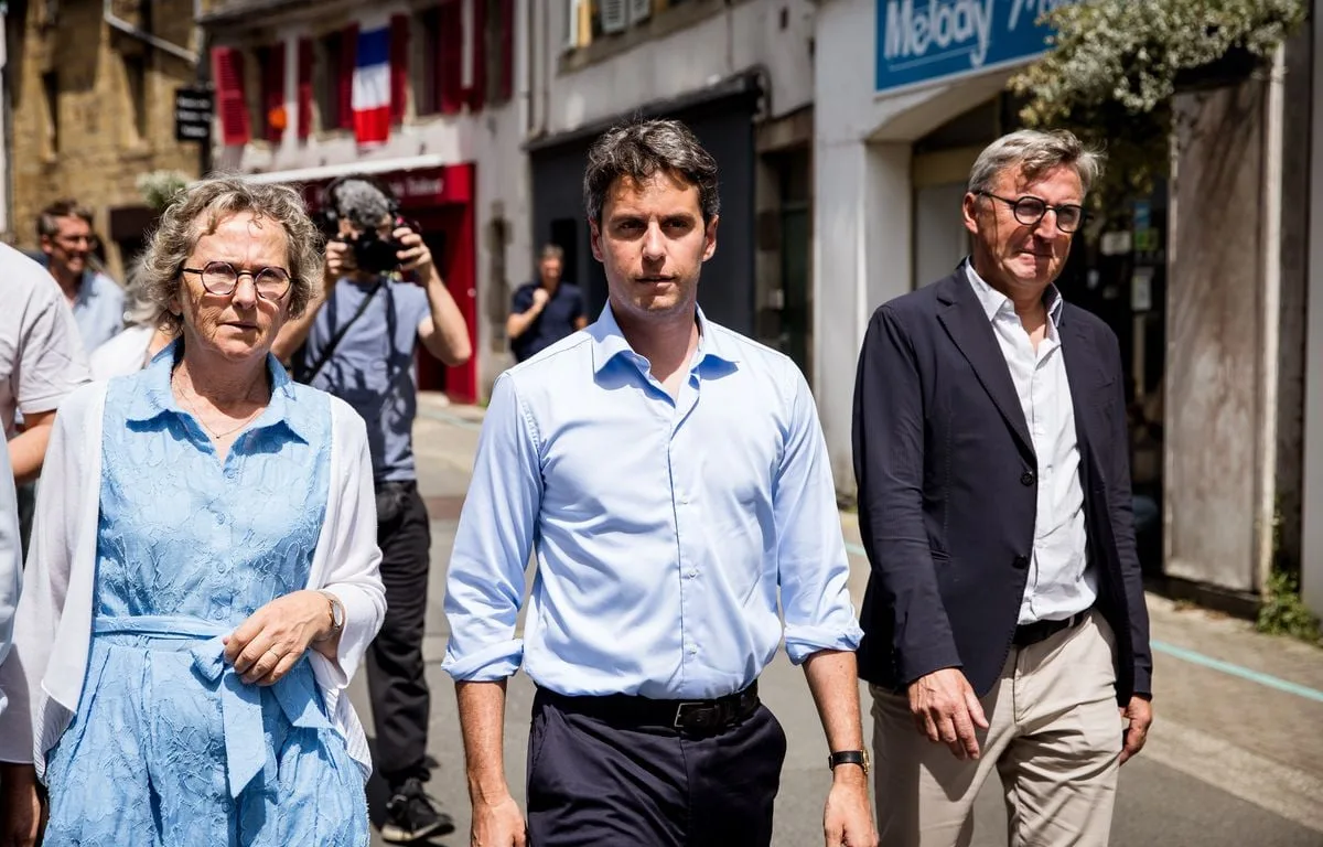 Présidentielle 2027 : Faire campagne pendant les vacances, est-ce que ça sert vraiment à quelque chose ?