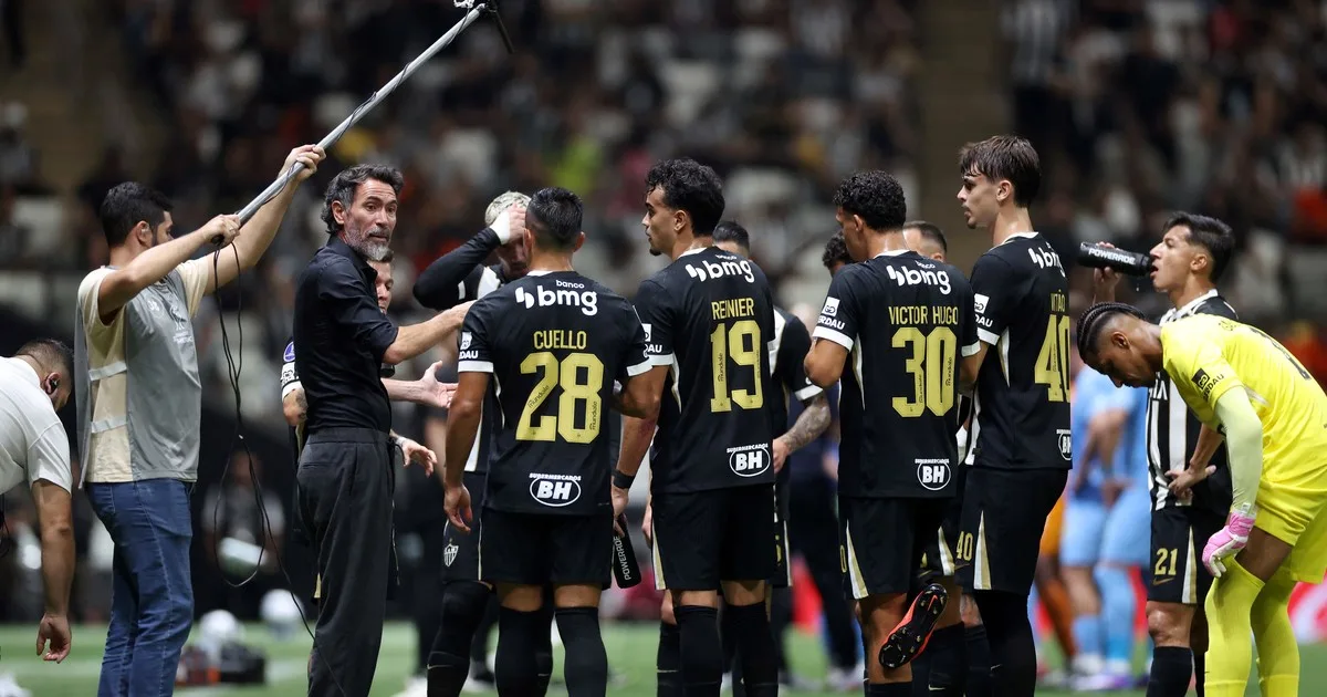 El Atlético Mineiro de Eduardo Domínguez quedó a un paso de la final de la Copa Sudamericana: goleó en la ida al Montevideo City Torque