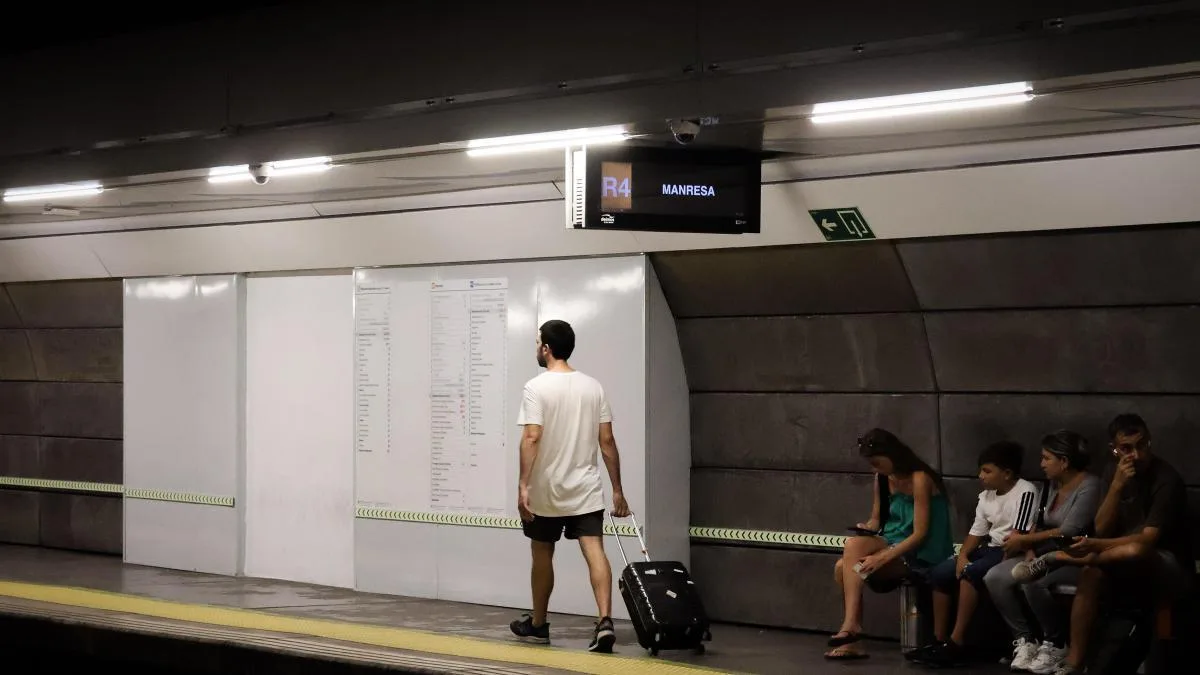 Renfe tarda 14 años en cerrar un acceso provisional en Arc de Triomf