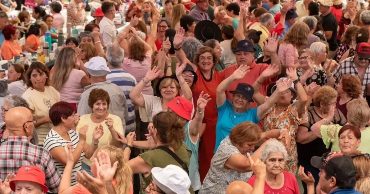 Añelo de fiesta: Llega el «Adultazo Tertulia Fest» que promete música y baile