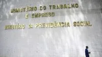 EUA prorrogam licença para transações com petrolífera russa Lukoil