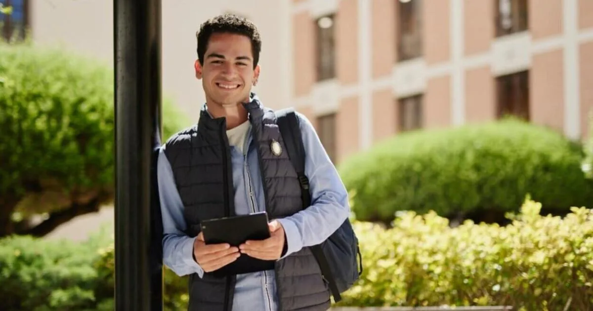 7 de cada 10 estudiantes que recurrieron a microcréditos mejoraron su situación laboral y el 31 % logró su primer empleo de calidad