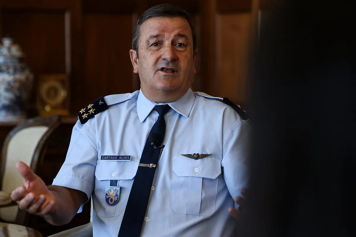 General Cartaxo Alves desvaloriza oferta de carta de condução para recrutar jovens para as forças armadas