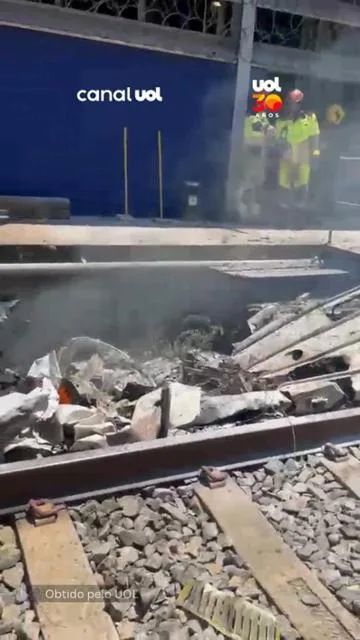 Avião cai próximo a estação de metrô e deixa uma pessoa carbonizada em Belo Horizonte (MG)