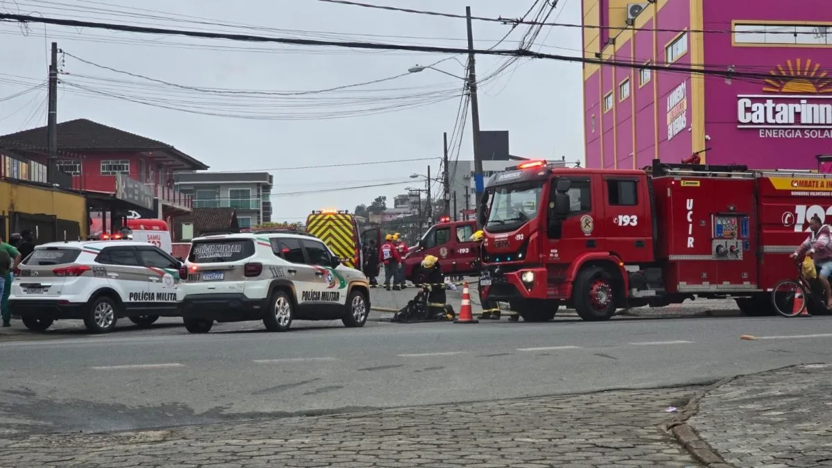 Homem não supera fim do casamento, procura ex-esposa em restaurante, incendeia local e morre carbonizado em SC