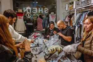 Shein foi a grande aposta do fast fashion. Agora, luta para escrever novo capítulo
