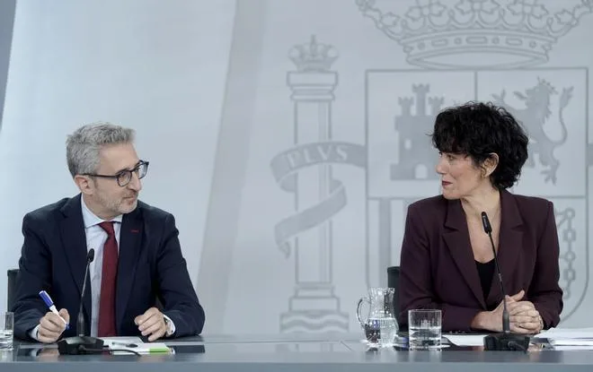 El Gobierno agita el miedo a la privatización de las pensiones de PP y Vox y estudia subirlas antes del 29N