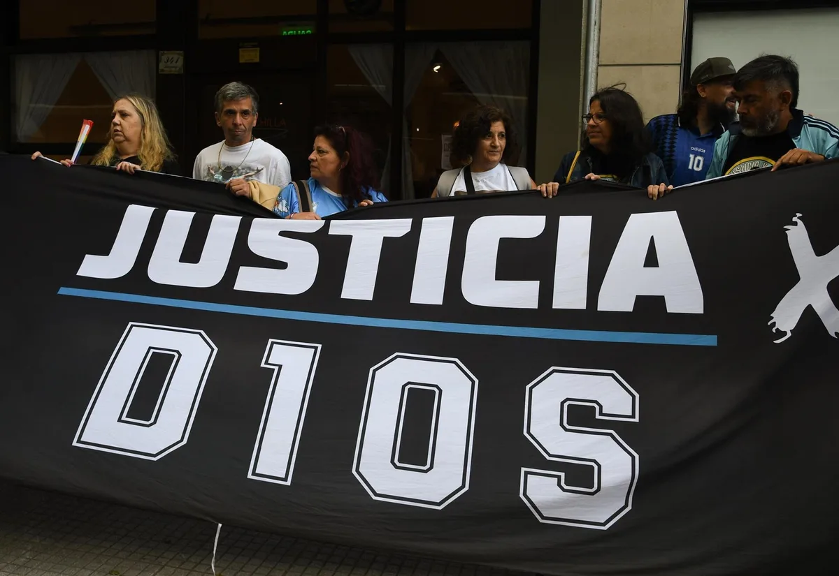 El juicio por la muerte de Maradona dicta decenas de años de prisión por homicidio