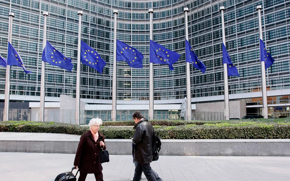 Presidência irlandesa da UE propõe cortes de 8% para o orçamento até 2034
