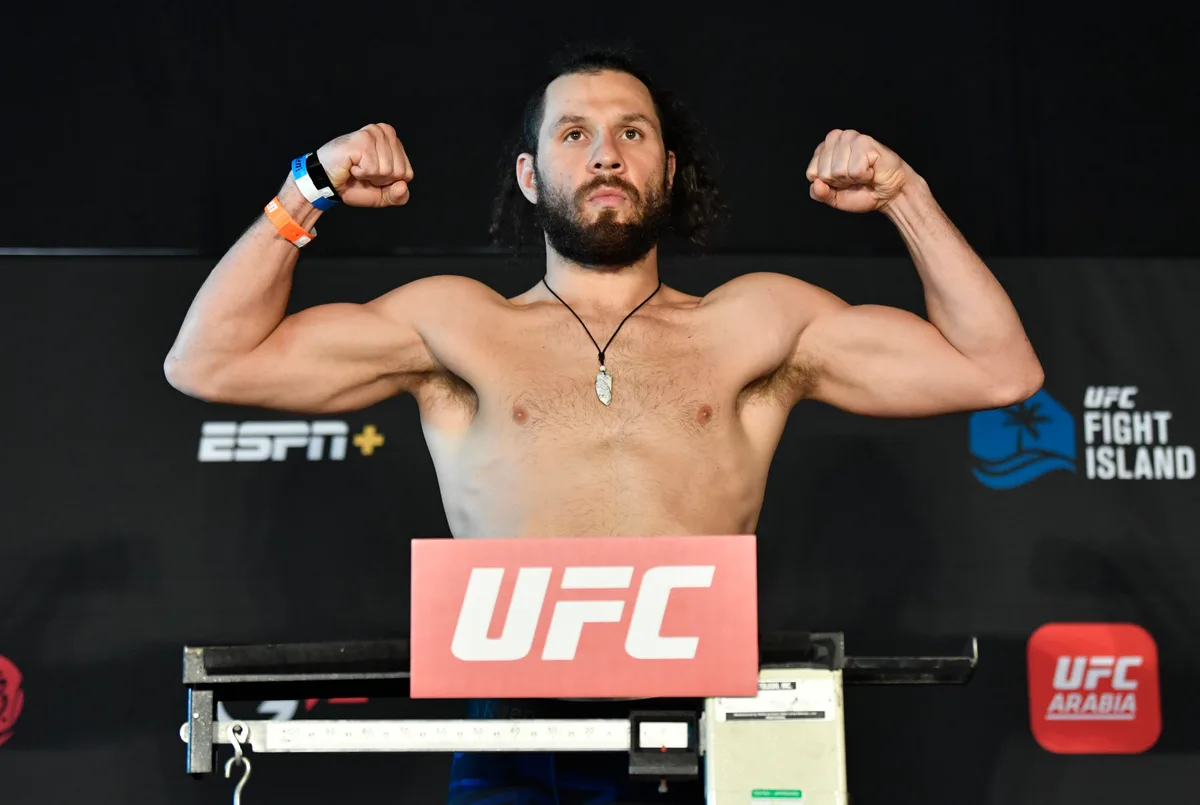 Ex-UFC Markus Maluko está detido há mais de um mês pelo ICE e teve fiança negada