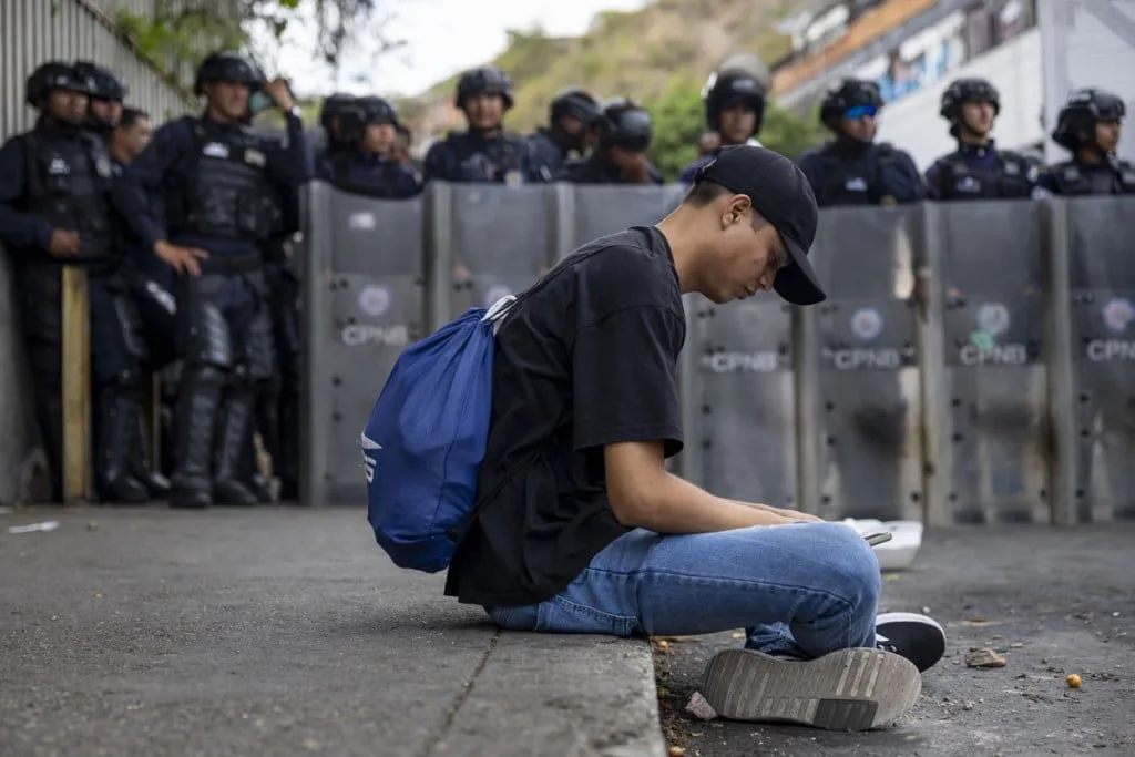 “Me da miedo salir y que me detengan”: excarcelados bajo la sombra del sitema judicial