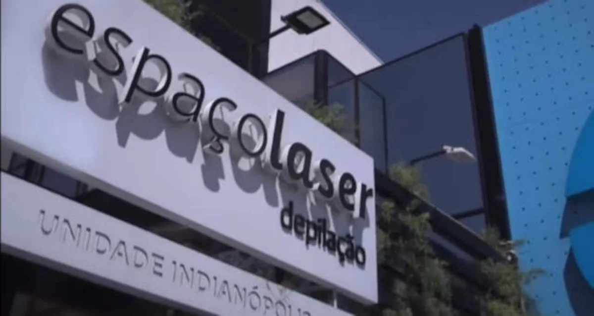 Espaçolaser (ESPA3) reverte lucro e tem prejuízo ajustado de R$ 134 mil no 2º trimestre