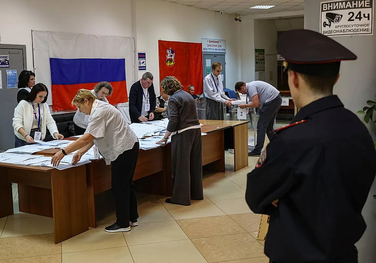 La UE califica de «fraudulentas» las elecciones en Rusia y anuncia nuevas sanciones