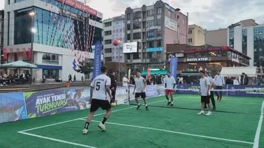 Erstes Fußtennis-Turnier im türkischen Fatsa