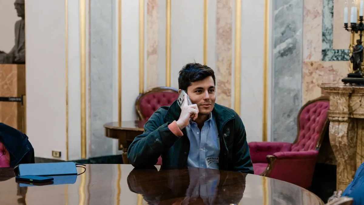 El Congreso retira definitivamente la acreditación de prensa a Vito Quiles