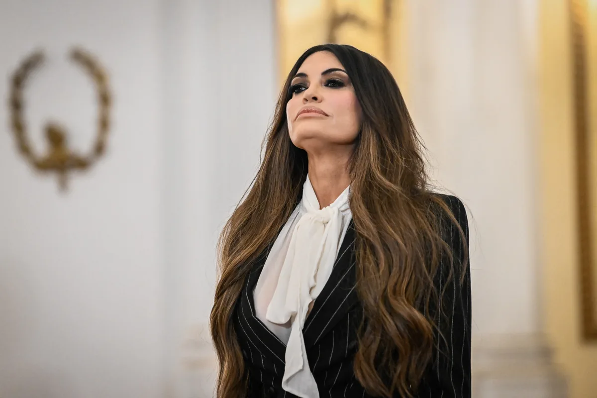 Acusada de pedir US$ 100.000, embaixadora dos EUA na Grécia renuncia a pedido de Trump