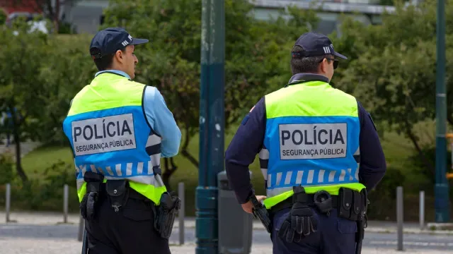 Dez detidos por tráfico e permanência irregular em ação da PSP em Lisboa