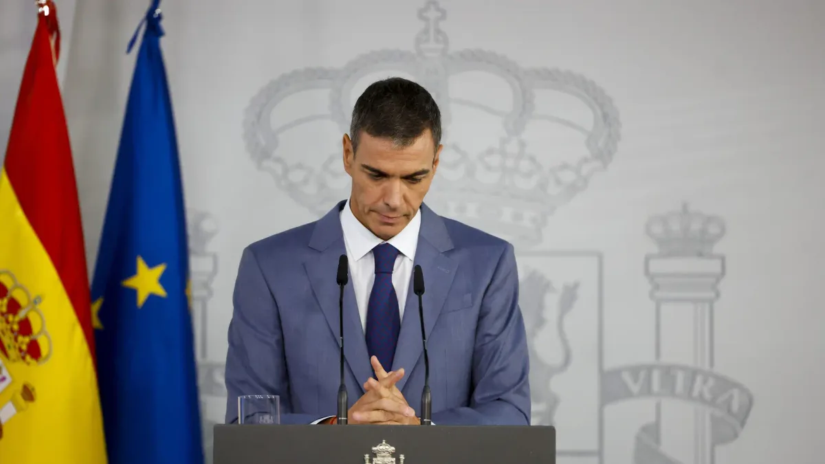 'The Economist' ve las elecciones anticipadas una "apuesta a la desesperada" de Sánchez con "políticas populistas"
