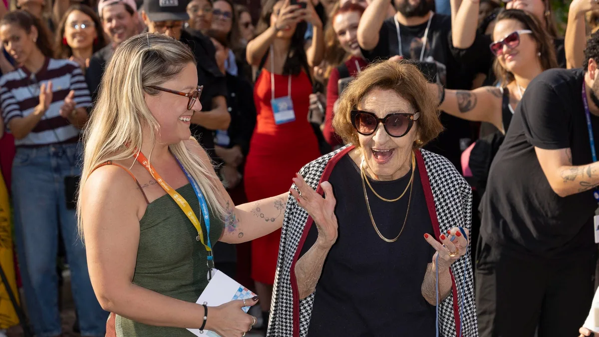 Laura Cardoso inaugurou ‘Calçada da Fama’ dos Estúdios Globo