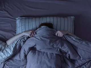« Ils éveillent en moi un instinct de tueuse »: une lectrice à bout contre ces « vampires » qui la traquent jour et nuit