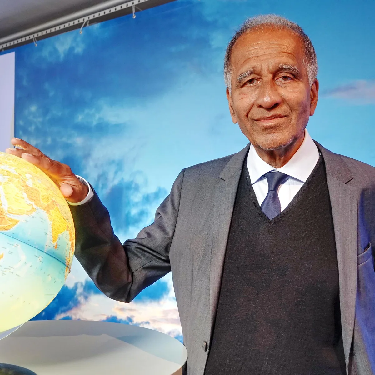 Klimaschädliche Subventionen - Klimaforscher Latif: Dienstwagenprivileg ist "rückwärtsgewandt"