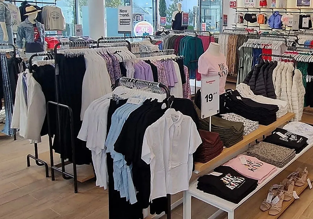 ¿Qué es la nueva etiqueta de garantía de las tiendas y cómo te afecta?