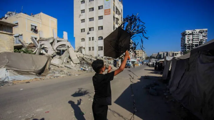 Israel threatens intensified killings in Gaza over kite launches